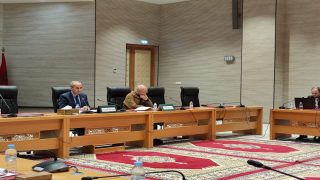 المراسل محمد بقالي من وزان .،//تحت إشراف عامل إقليم وزان ، اللجنة الإقليمية للمبادرة الوطنية للتنمية البشرية تعقد اجتماعا يتعلق بالمشاريع الإجتماعية للمبادرة الوطنية للتنمية البشرية بمقر عمالة وزان
