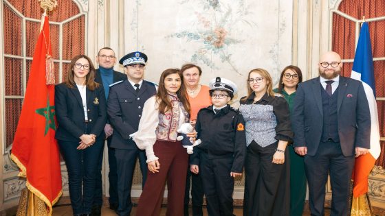 طفل مغربي يقاوم مرضا نادرا.. سفارة المغرب بباريس تحتفي بنزار رمز الصمود