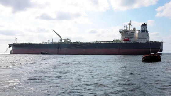 “مضيق هرمز في قلب الصراع: الولايات المتحدة تدعو للحلفاء لإبقاء الممر مفتوحا وإيران ترفع مستوى التحذيرات”