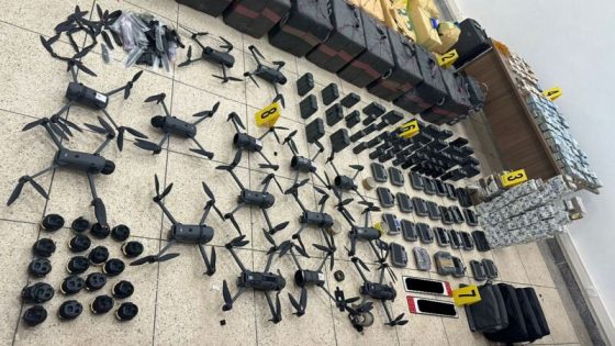 إحباط شبكة لتهريب المخدرات بوجدة وحجز 700 كلغ من “الشيرا” و25 طائرة مسيرة